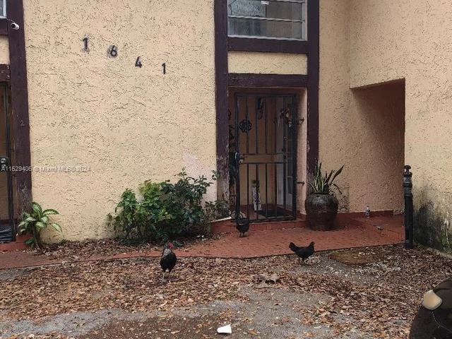 1641 NW 26th Ave # 3, Miami FL 33125