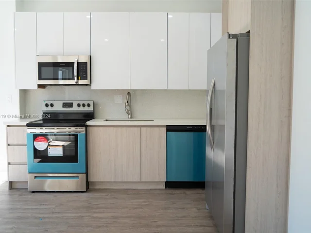 500 Foster Rd # C, Hallandale Beach FL 33009