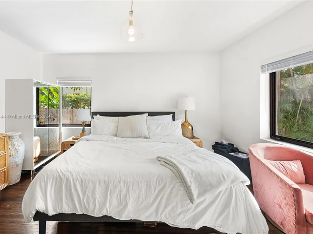 485 NE 55th Ter, Miami FL 33137