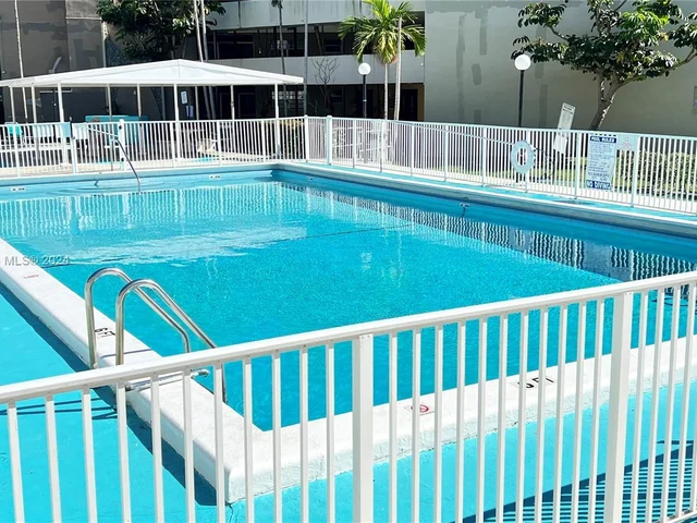 1660 NE 191st St # 1, Miami FL 33179