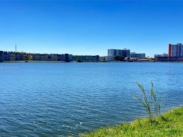 1660 NE 191st St # 1, Miami FL 33179