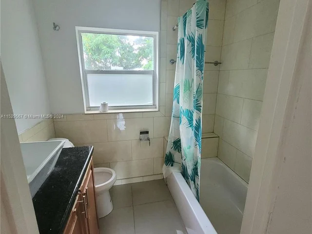 1132 Moffett St, Hallandale Beach FL 33009