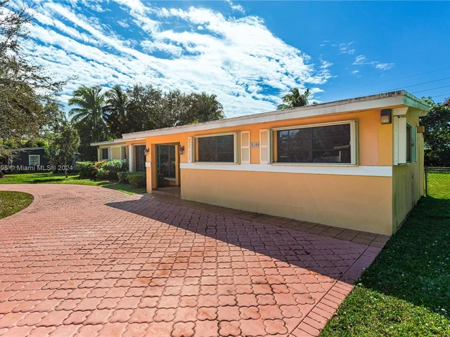 9500 SW 81st Ave, Miami FL 33156