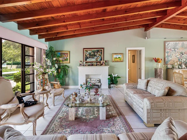 9500 SW 81st Ave, Miami FL 33156