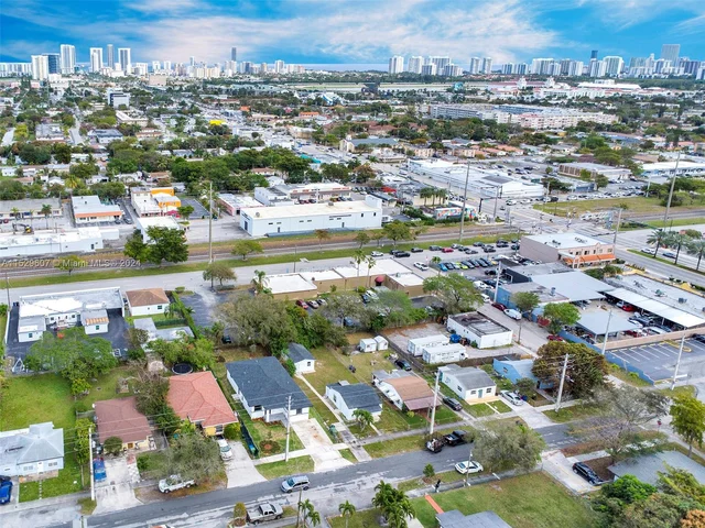 108 NW 1st Ave, Hallandale Beach FL 33009