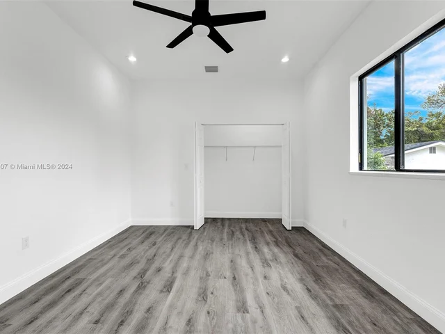 108 NW 1st Ave, Hallandale Beach FL 33009