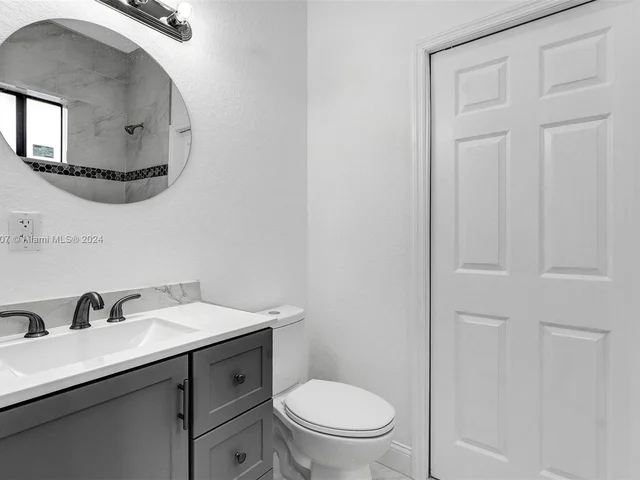 108 NW 1st Ave, Hallandale Beach FL 33009