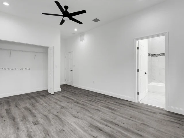 108 NW 1st Ave, Hallandale Beach FL 33009