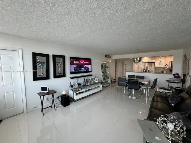 1410 S Ocean Dr # 305, Hollywood FL 33019