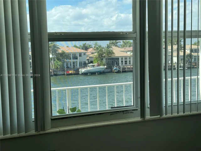 1410 S Ocean Dr # 305, Hollywood FL 33019