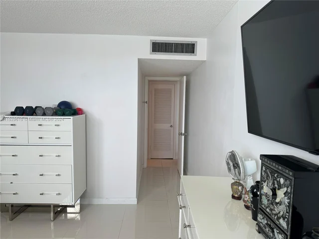 1410 S Ocean Dr # 305, Hollywood FL 33019
