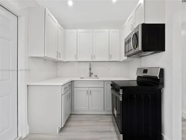 15955 W Bunche Park Dr, Miami Gardens FL 33054