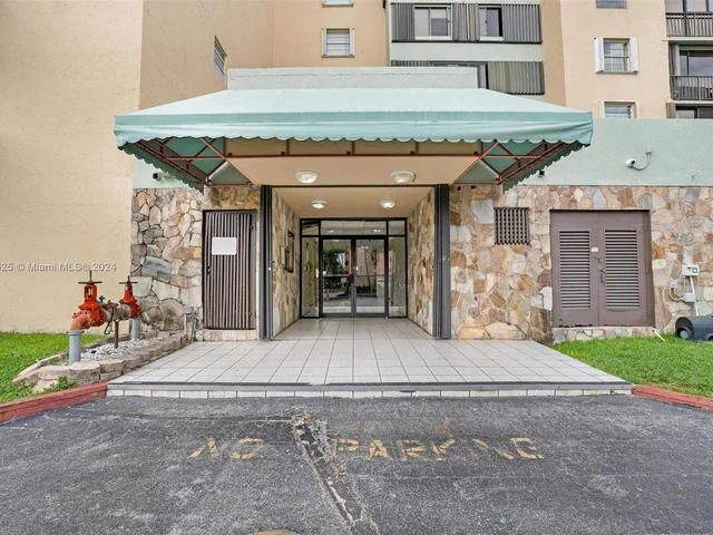 5055 NW 7th St # 509, Miami FL 33126