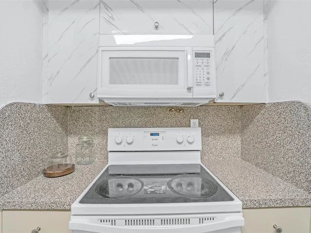 5055 NW 7th St # 509, Miami FL 33126