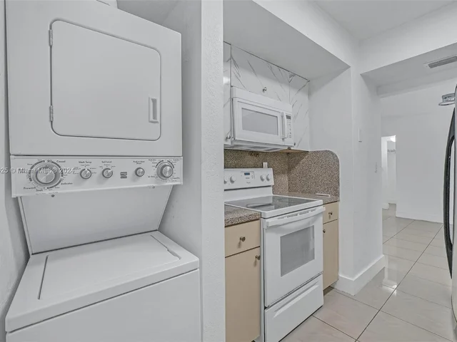 5055 NW 7th St # 509, Miami FL 33126