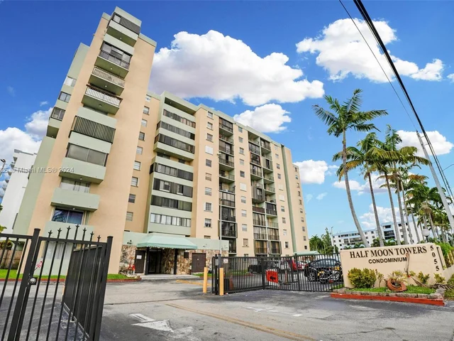 5055 NW 7th St # 509, Miami FL 33126