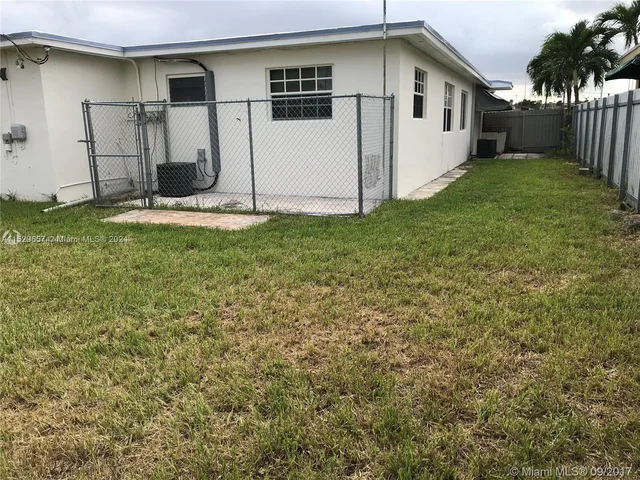 41 NW 76th Ave # 0, Miami FL 33126