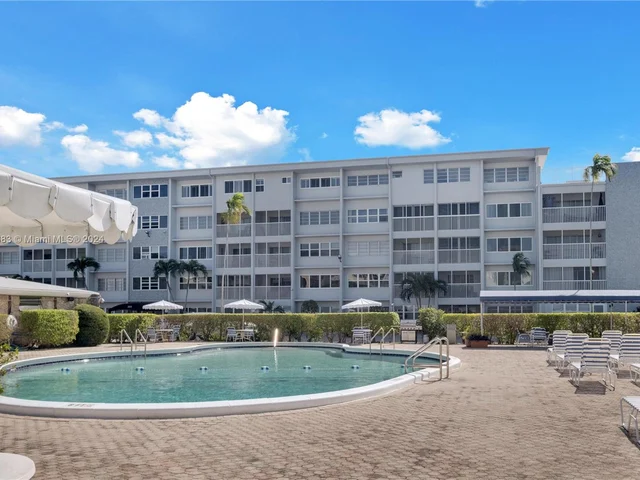 330 SE 2nd St # 104F, Hallandale Beach FL 33009