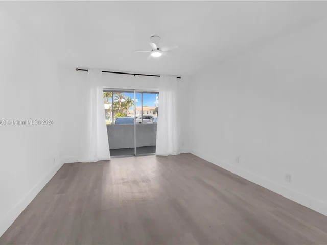 330 SE 2nd St # 104F, Hallandale Beach FL 33009