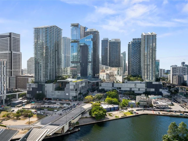 350 S Miami Ave # 2210, Miami FL 33130
