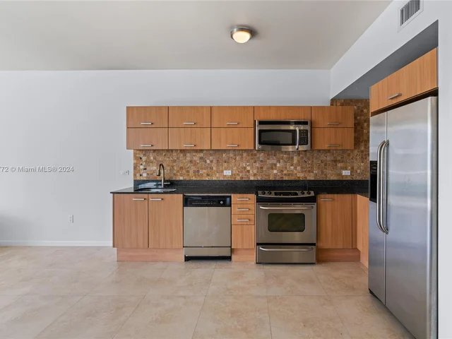 350 S Miami Ave # 2210, Miami FL 33130