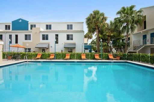 6880 SW 44th St # 208, Miami FL 33155