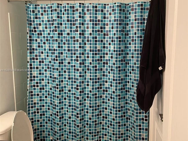 6880 SW 44th St # 208, Miami FL 33155