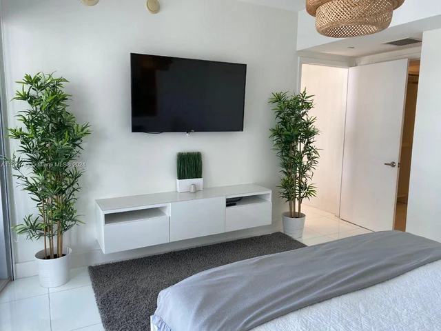 495 Brickell Avenue # 4006, Miami FL 33131