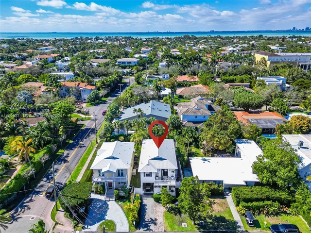 698 Fernwood Rd # B, Key Biscayne FL 33149