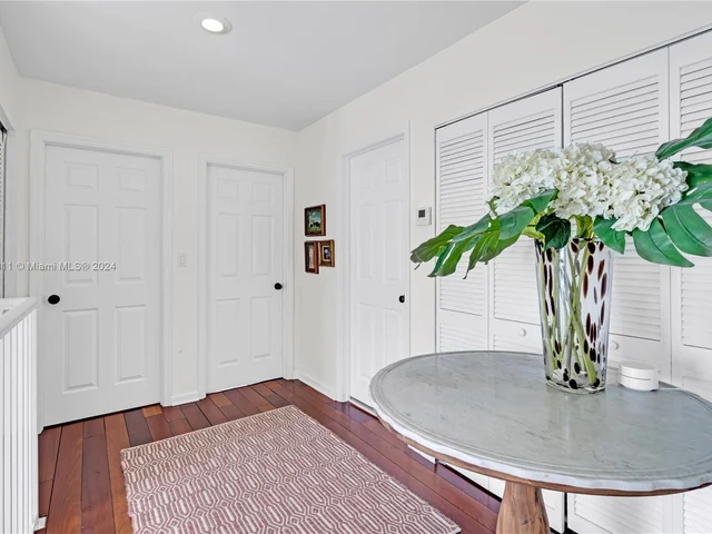 698 Fernwood Rd # B, Key Biscayne FL 33149