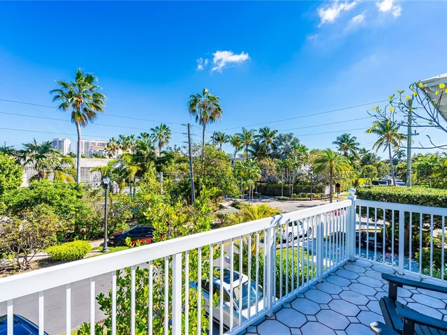 698 Fernwood Rd # B, Key Biscayne FL 33149