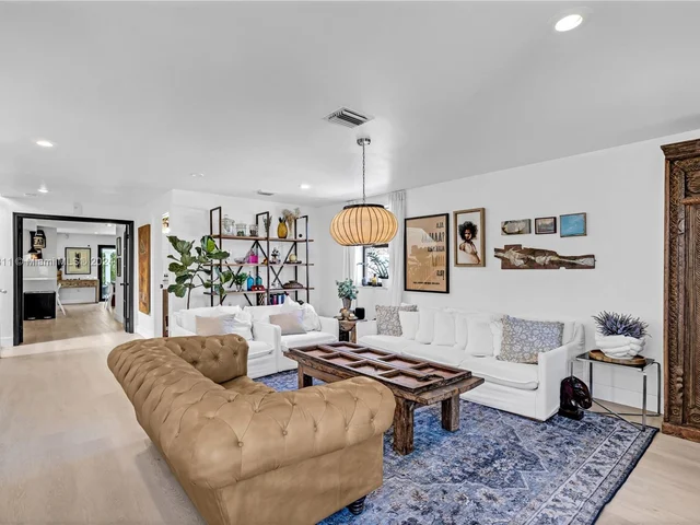 698 Fernwood Rd # B, Key Biscayne FL 33149