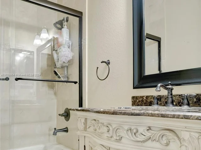 6951 Loch Ness Dr, Miami Lakes FL 33014