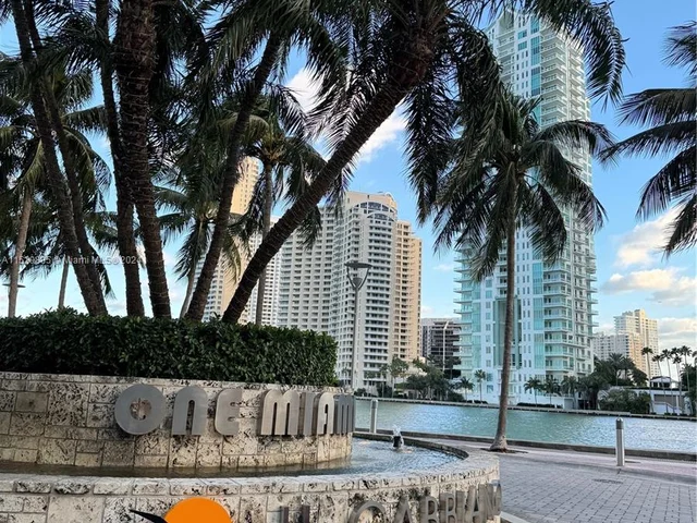 335 S Biscayne Blvd # 2900, Miami FL 33131