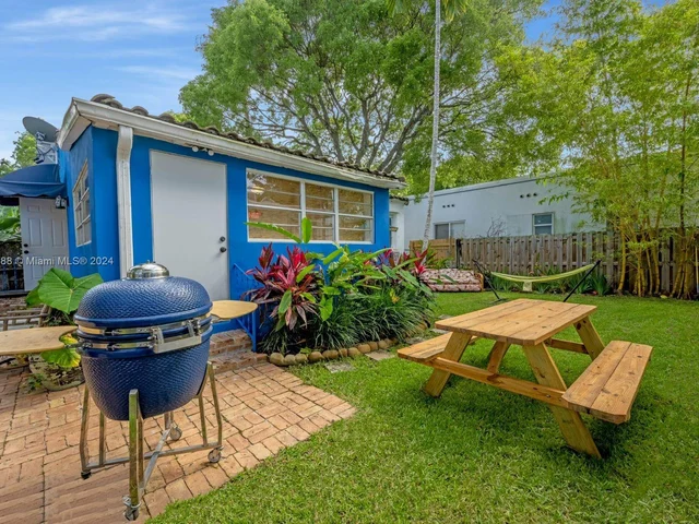 1701 Fletcher St, Hollywood FL 33020