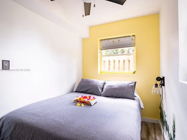 1701 Fletcher St, Hollywood FL 33020