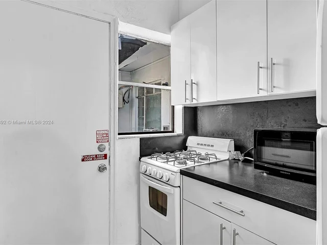 3920 Garden Ave # 14, Miami Beach FL 33140