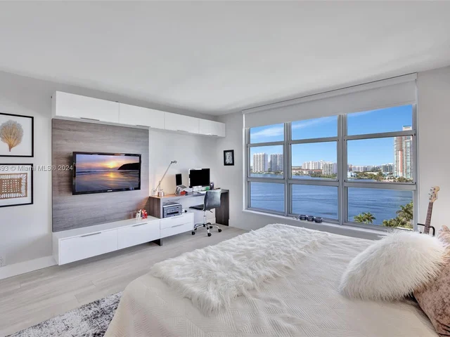 19101 Mystic Pointe Dr # 1501, Aventura FL 33180