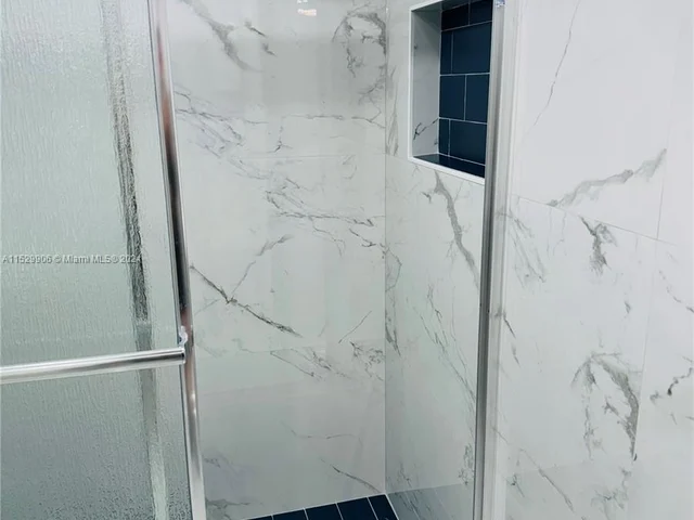 18601 NE 14th Ave # 111, Miami FL 33179