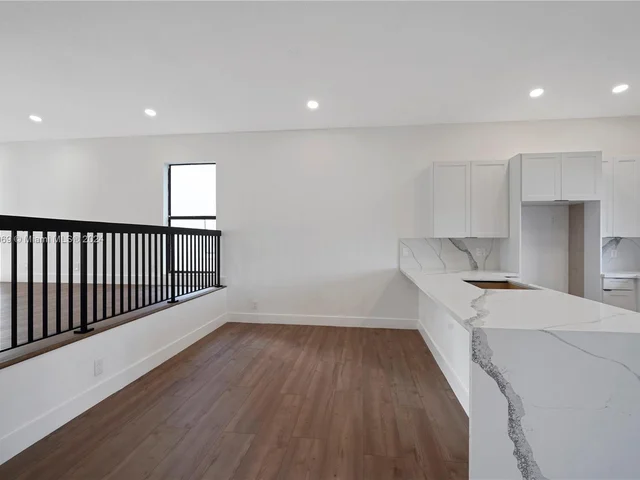 6411 NW 50th St, Coral Springs FL 33067