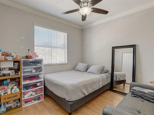 1014 NE 41st Pl, Homestead FL 33033