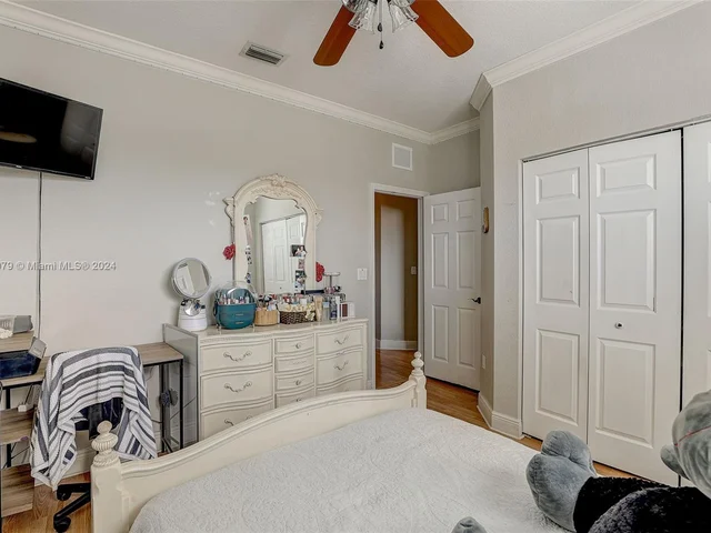 1014 NE 41st Pl, Homestead FL 33033