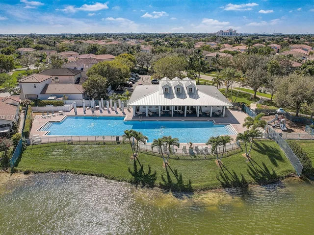 1014 NE 41st Pl, Homestead FL 33033