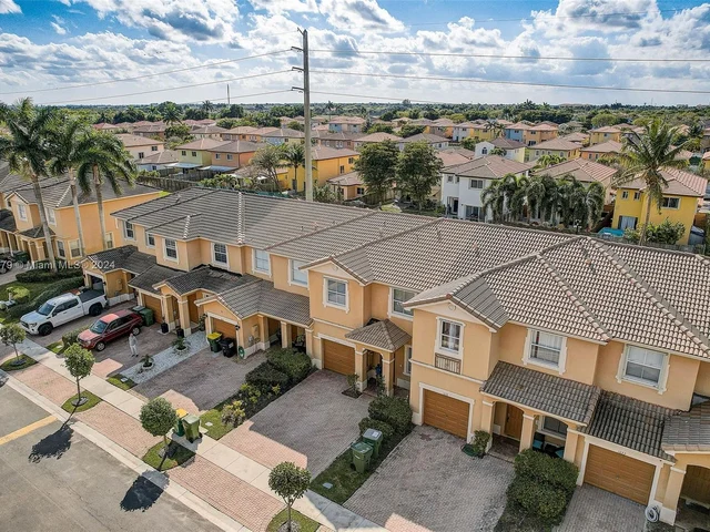 1014 NE 41st Pl, Homestead FL 33033