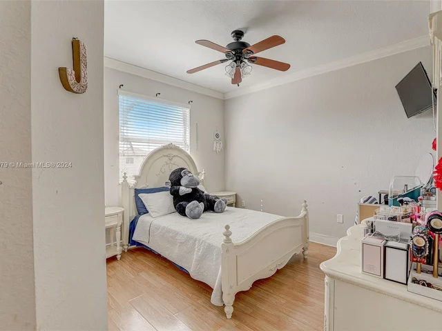 1014 NE 41st Pl, Homestead FL 33033