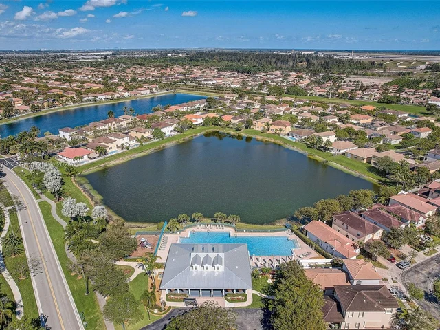 1014 NE 41st Pl, Homestead FL 33033