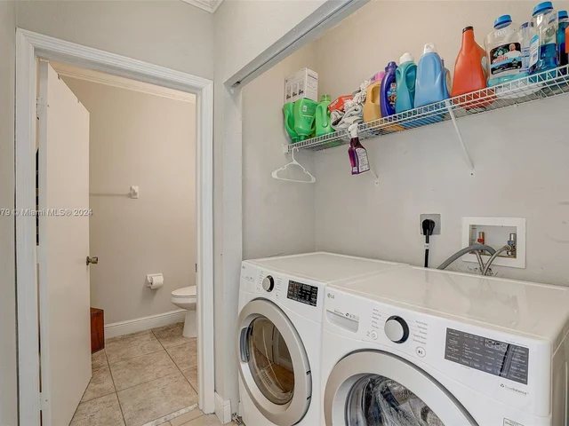 1014 NE 41st Pl, Homestead FL 33033