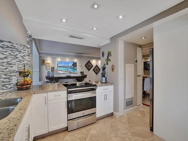 2333 Brickell Ave # 206, Miami FL 33129