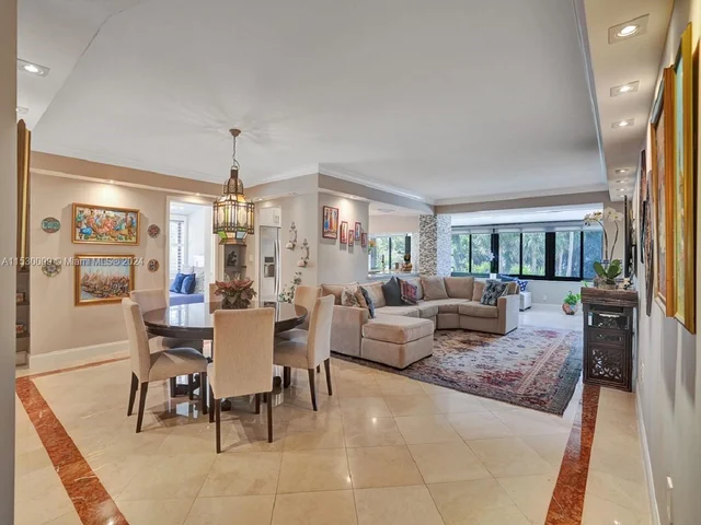 2333 Brickell Ave # 206, Miami FL 33129