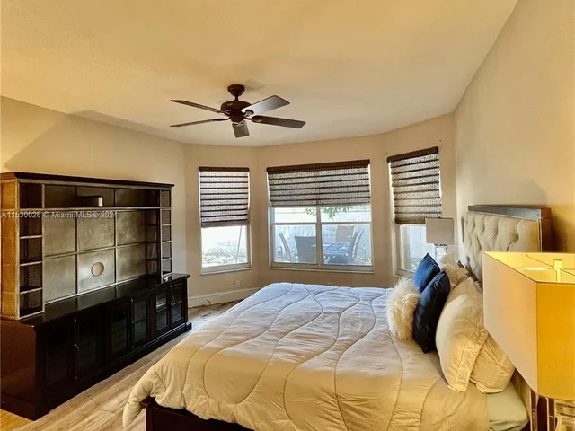 9624 Vineyard Ct, Boca Raton FL 33428